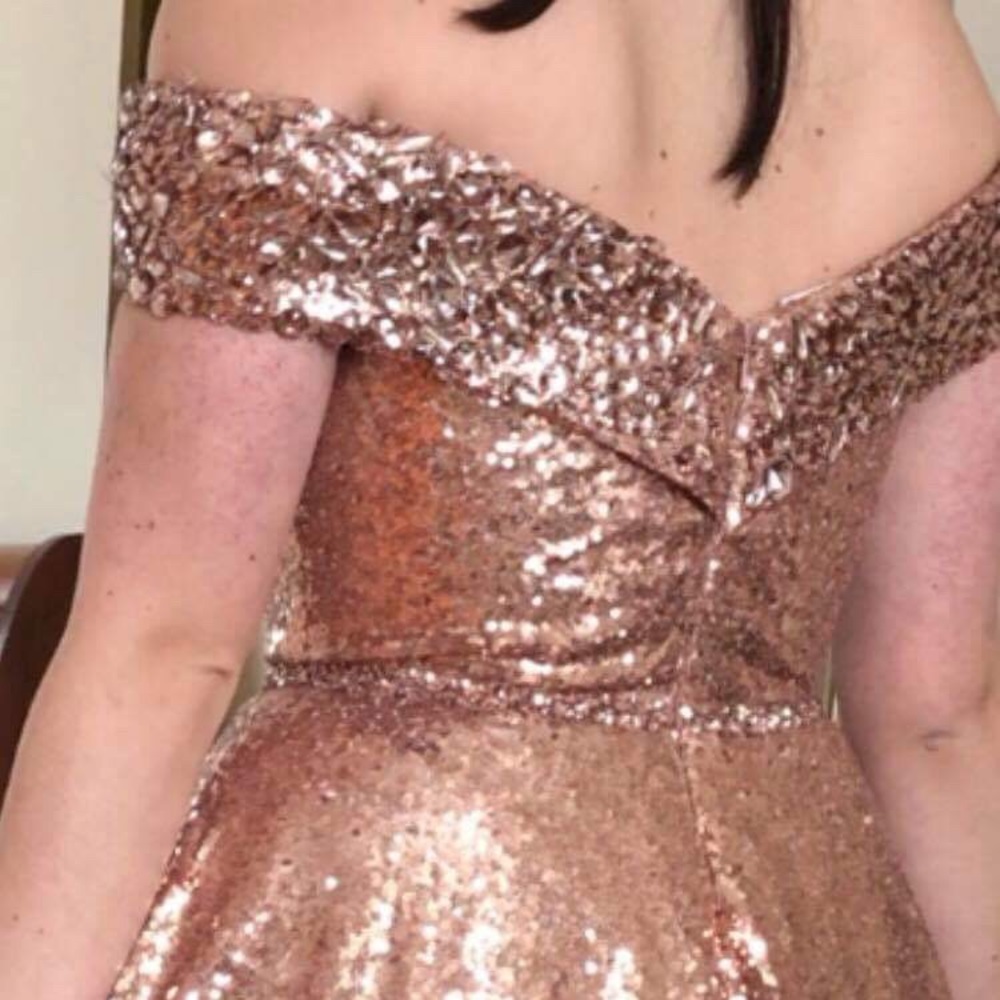 Prom dress - Picture 2 of 3